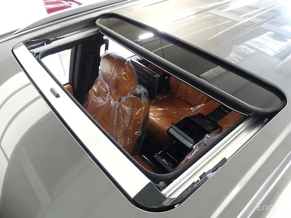 Фото 13 - Lexus LX