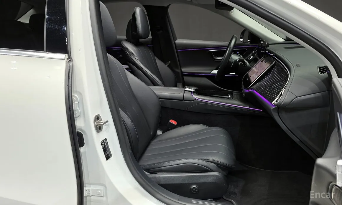 Фото 11 - Mercedes-Benz E-Class