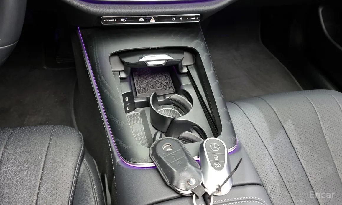 Фото 9 - Mercedes-Benz E-Class