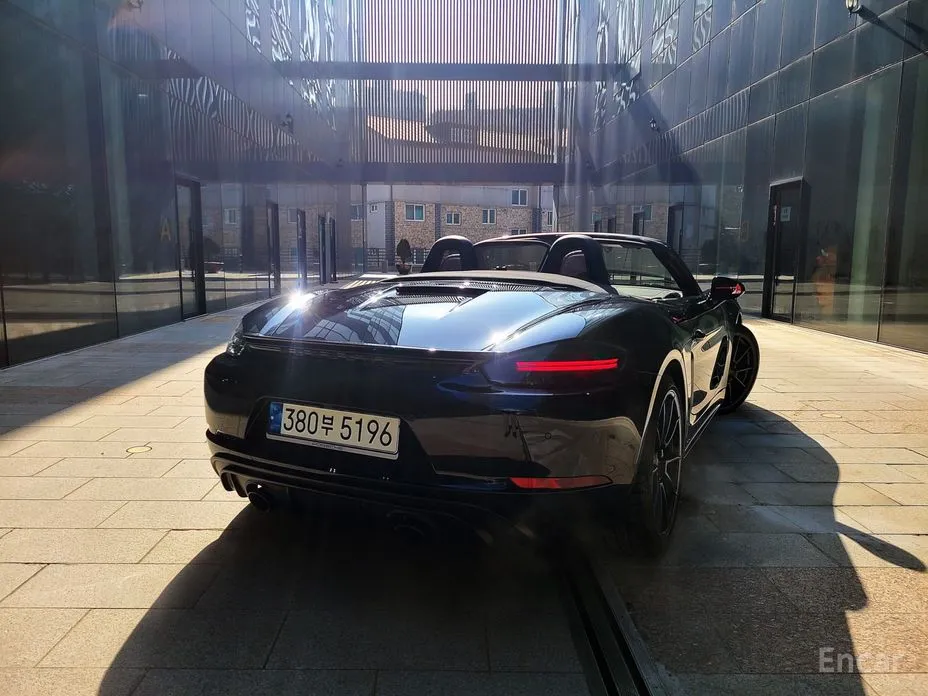 Фото 3 - Porsche 718