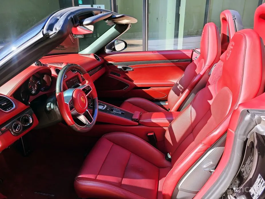 Фото 4 - Porsche 718