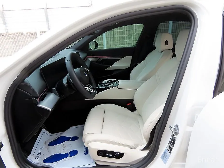 Фото 5 - BMW 5 Series