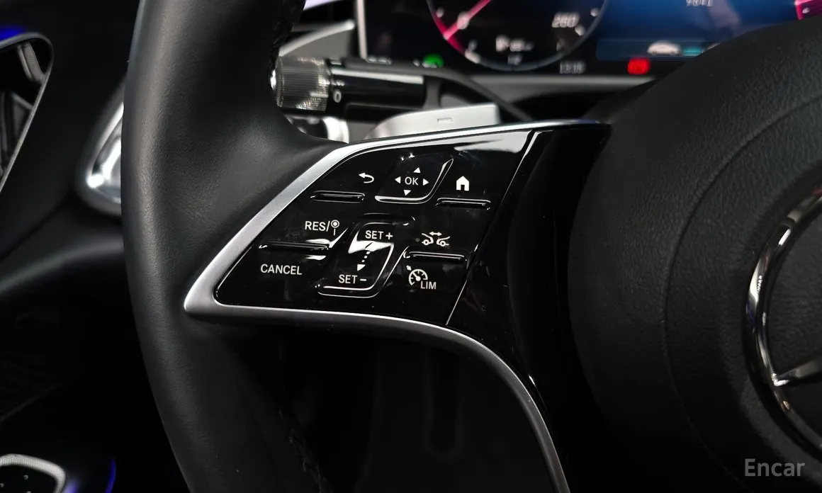 Фото 18 - Mercedes-Benz E-Class