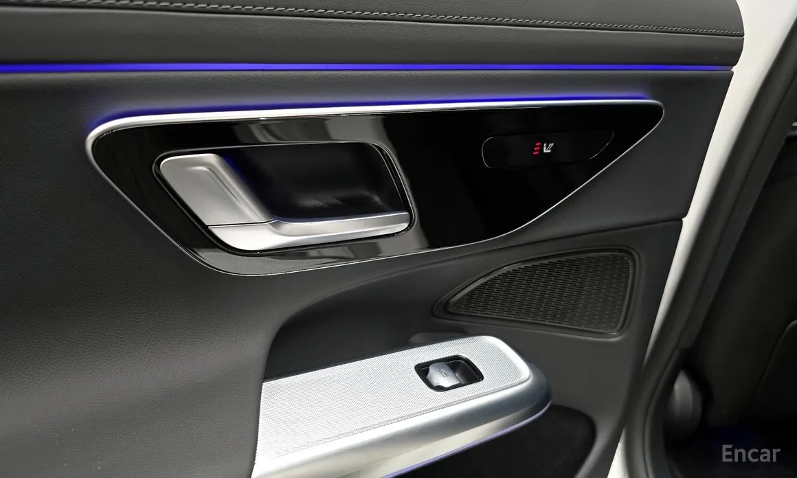 Фото 19 - Mercedes-Benz E-Class