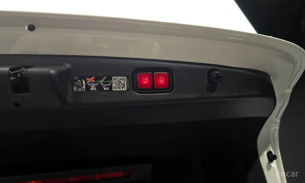 Фото 20 - Mercedes-Benz E-Class