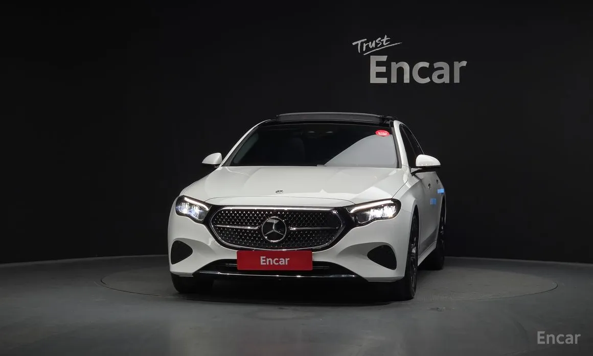 Фото 3 - Mercedes-Benz E-Class