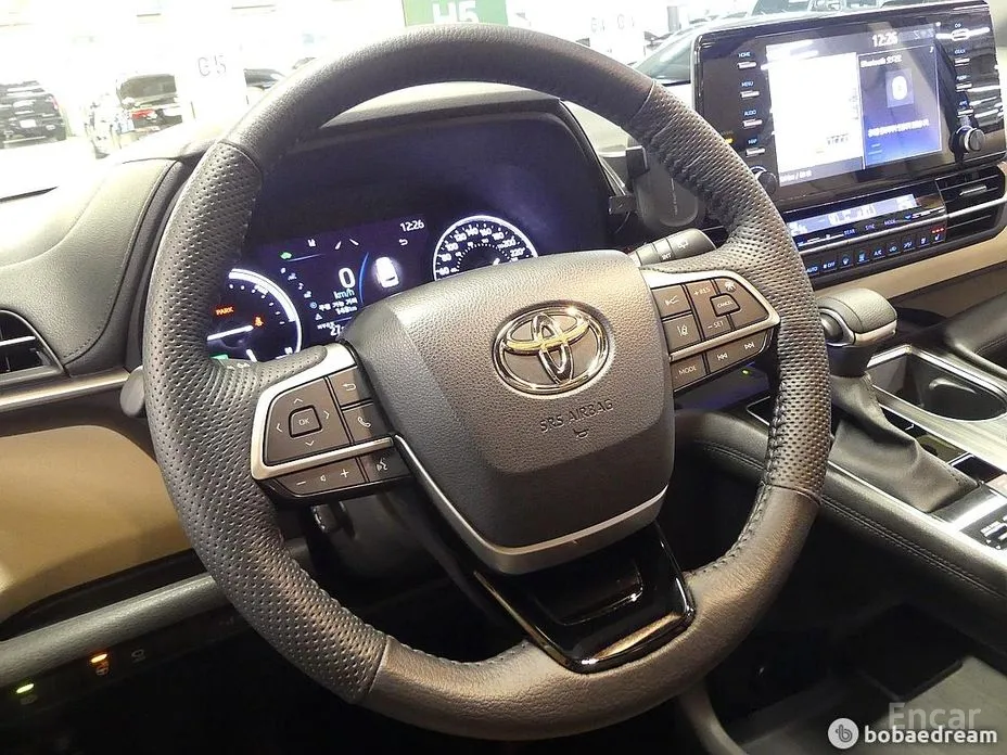 Фото 11 - Toyota Sienna