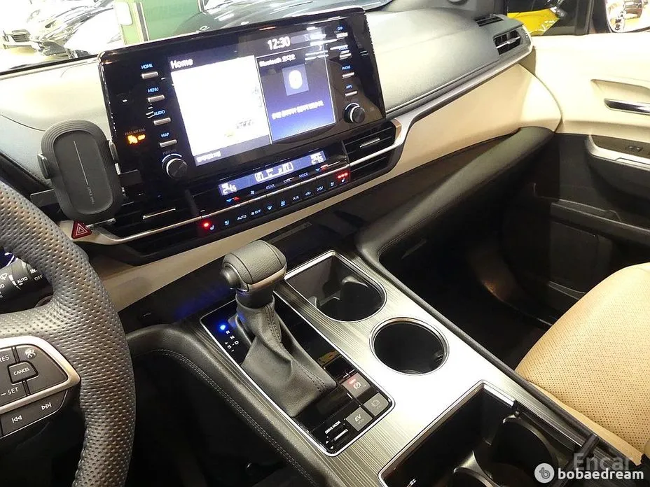 Фото 16 - Toyota Sienna