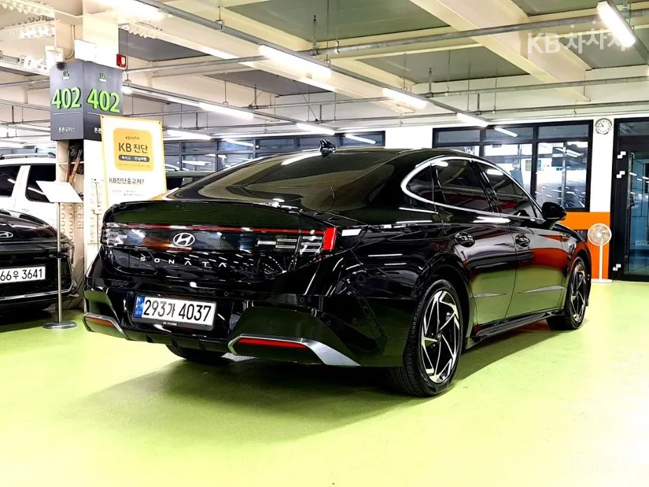 Фото 2 - Hyundai Sonata