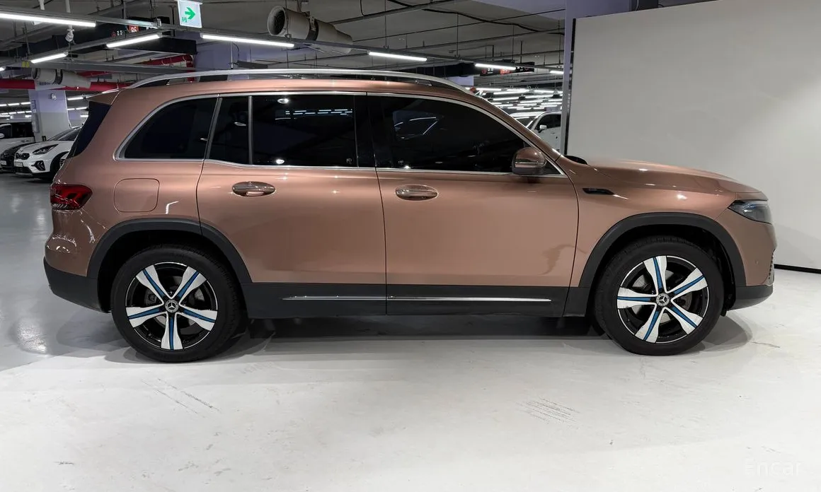 Фото 9 - Mercedes-Benz EQB