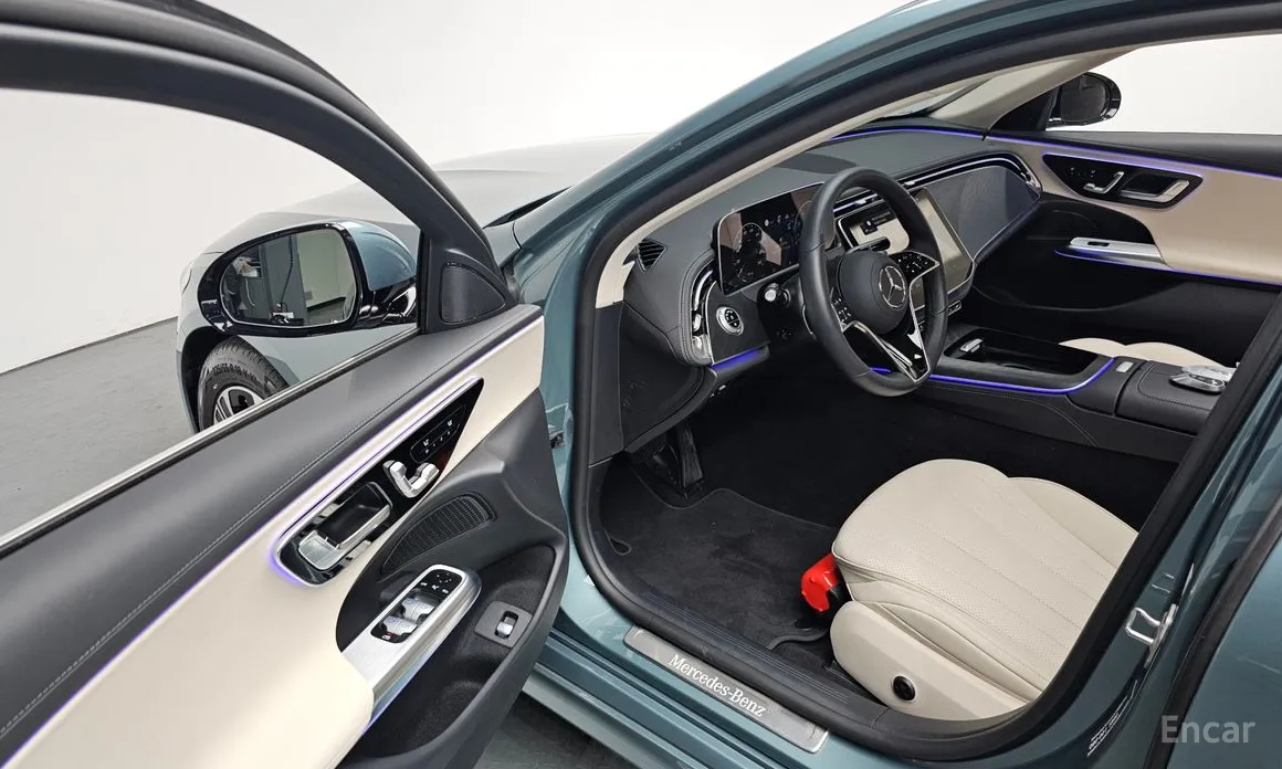 Фото 11 - Mercedes-Benz E-Class