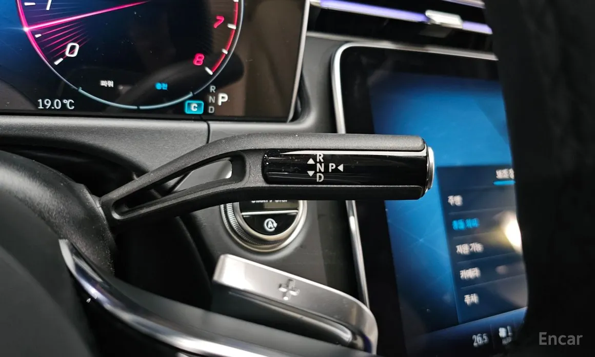 Фото 9 - Mercedes-Benz E-Class