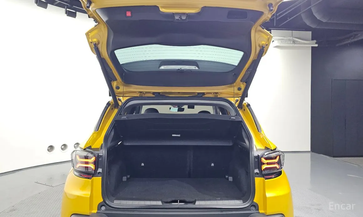 Фото 20 - Jeep Avenger