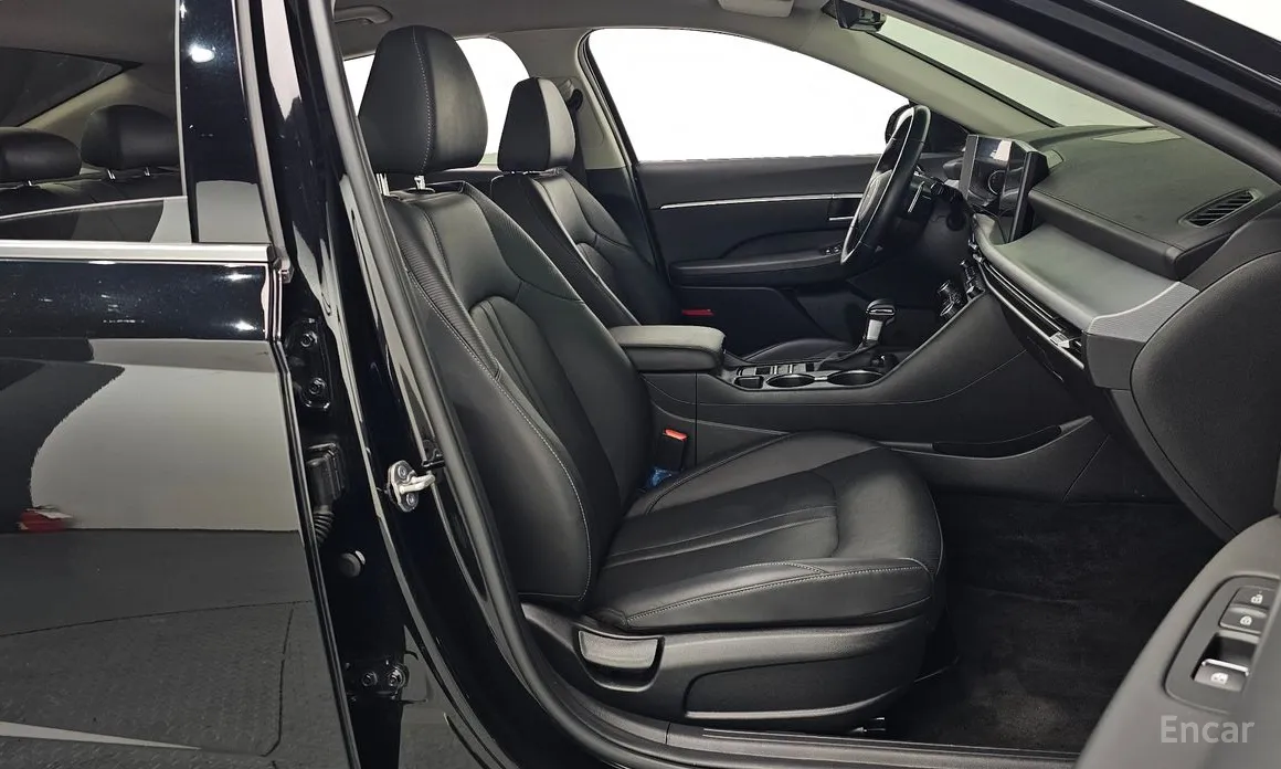 Фото 10 - Hyundai Sonata