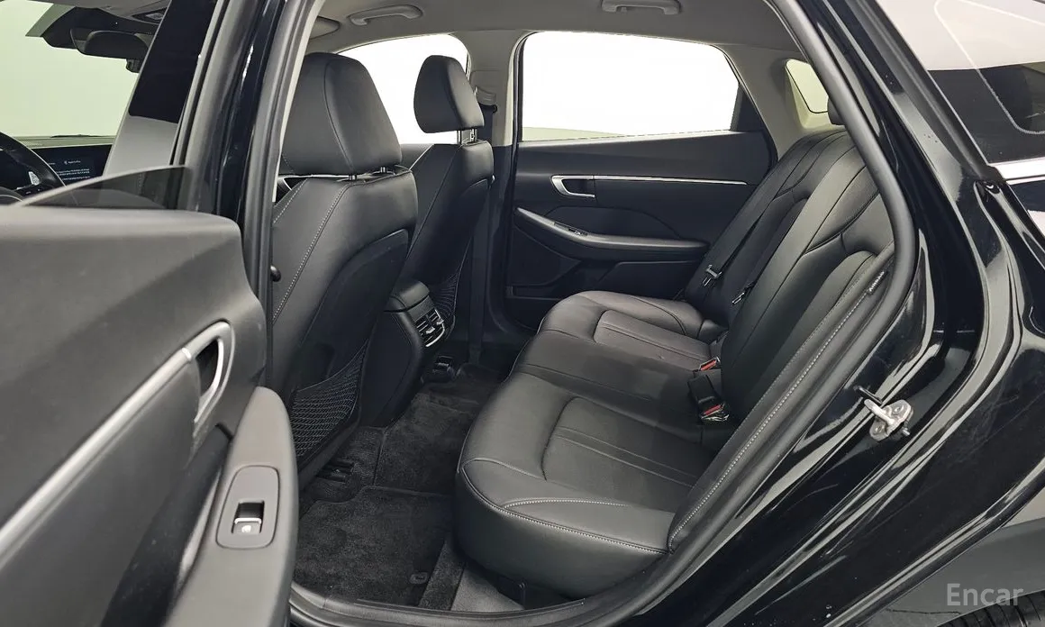 Фото 12 - Hyundai Sonata