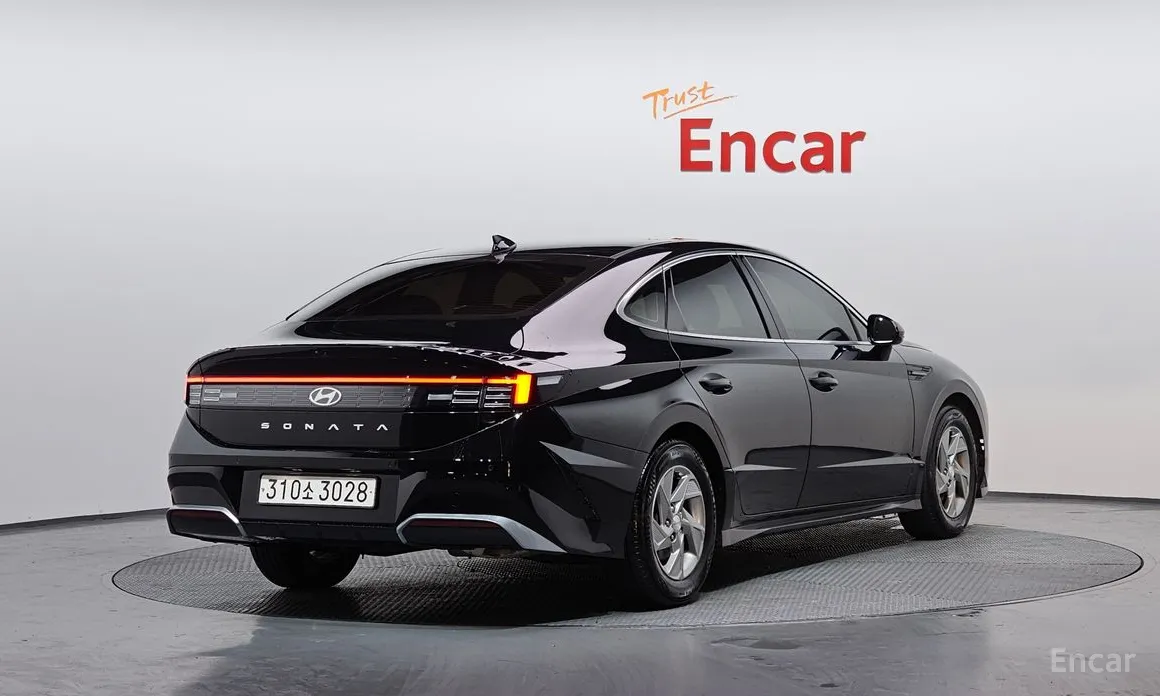 Фото 2 - Hyundai Sonata