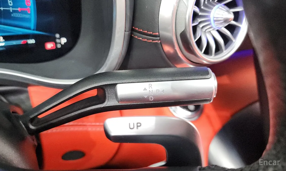 Фото 9 - Mercedes-Benz SL-Class