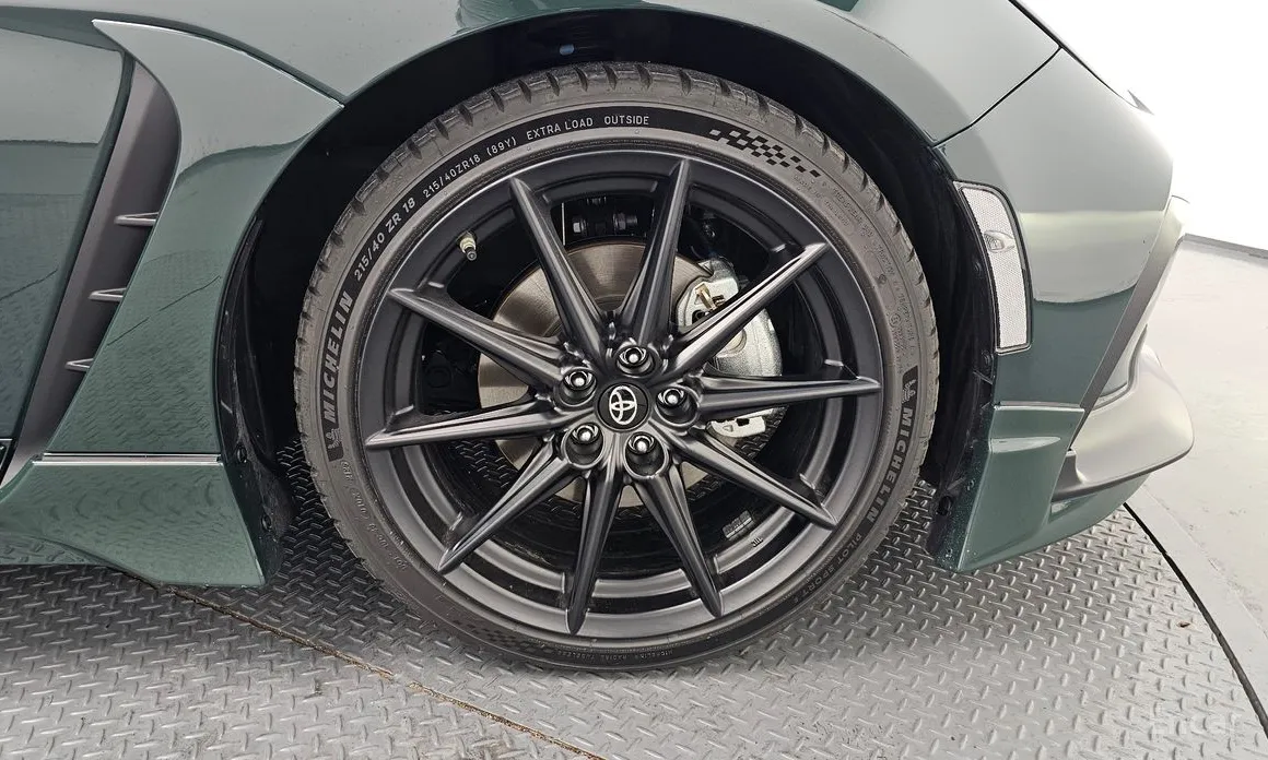 Фото 5 - Toyota 86