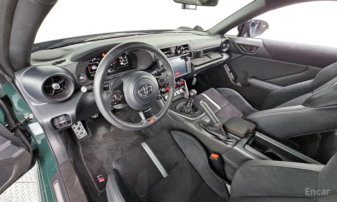 Фото 7 - Toyota 86