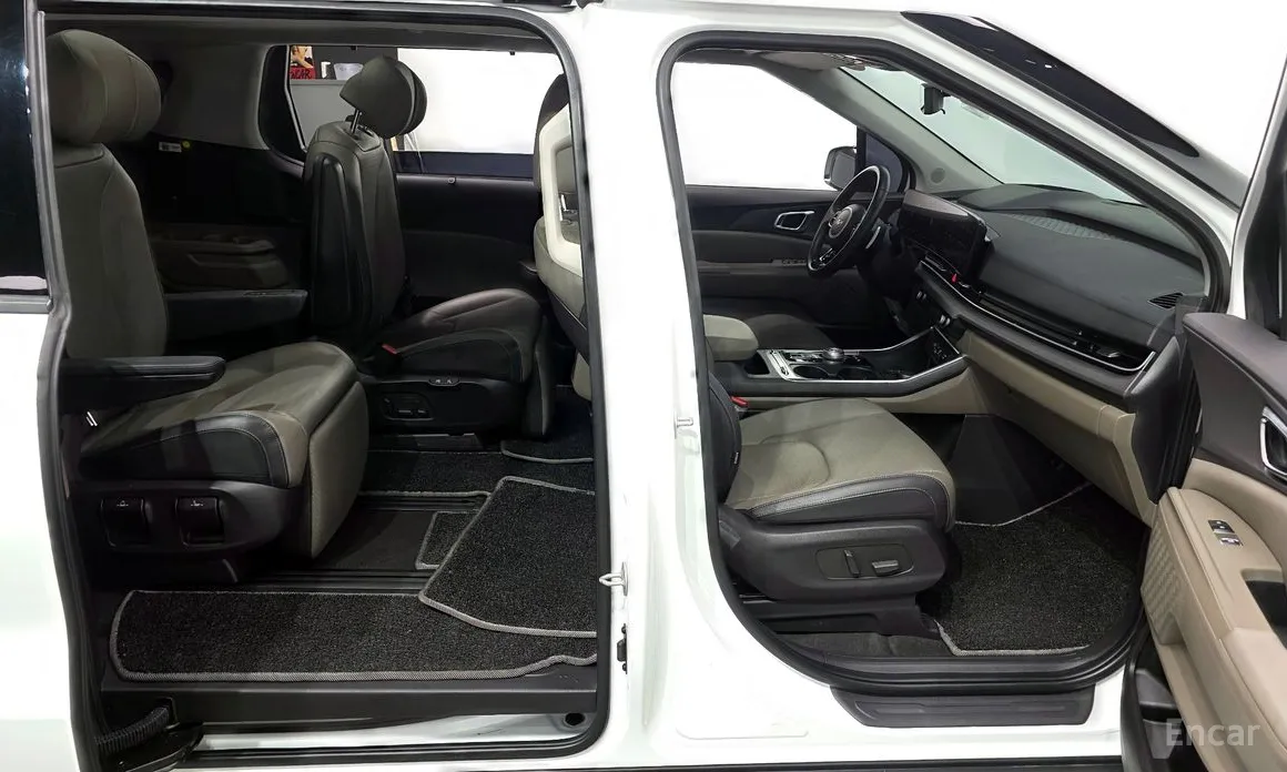 Фото 11 - Kia Carnival