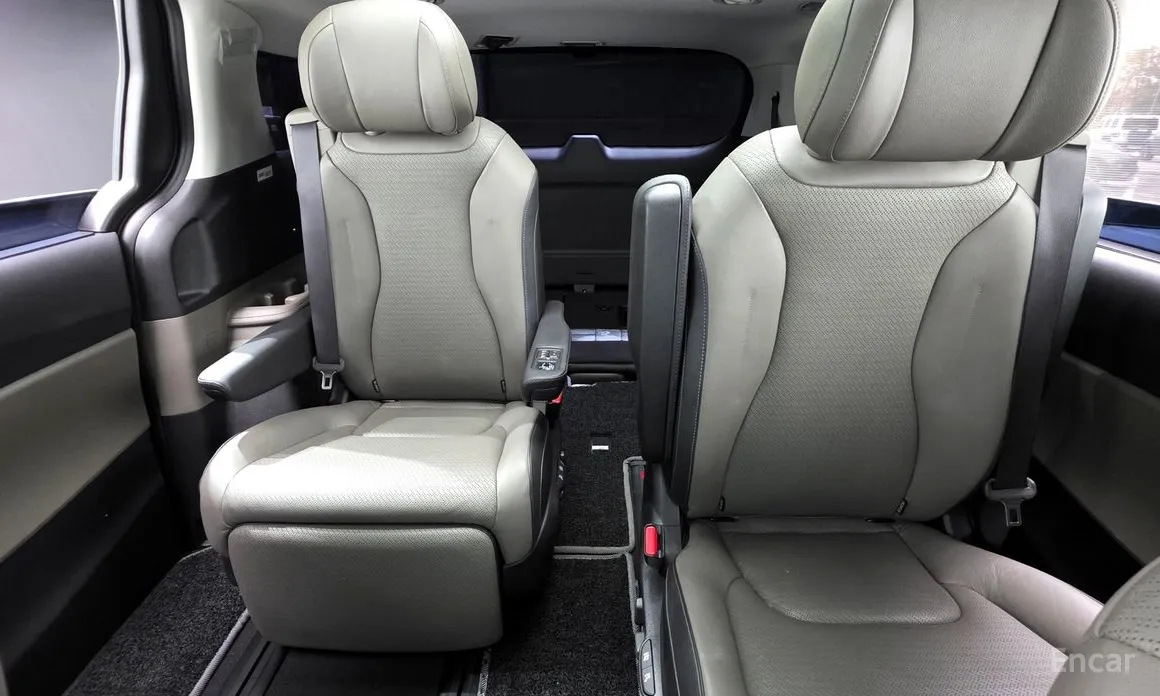 Фото 12 - Kia Carnival