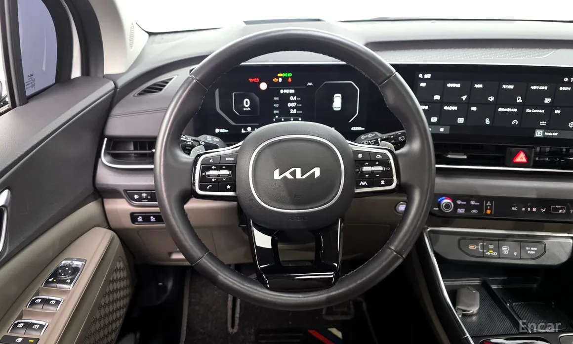 Фото 13 - Kia Carnival