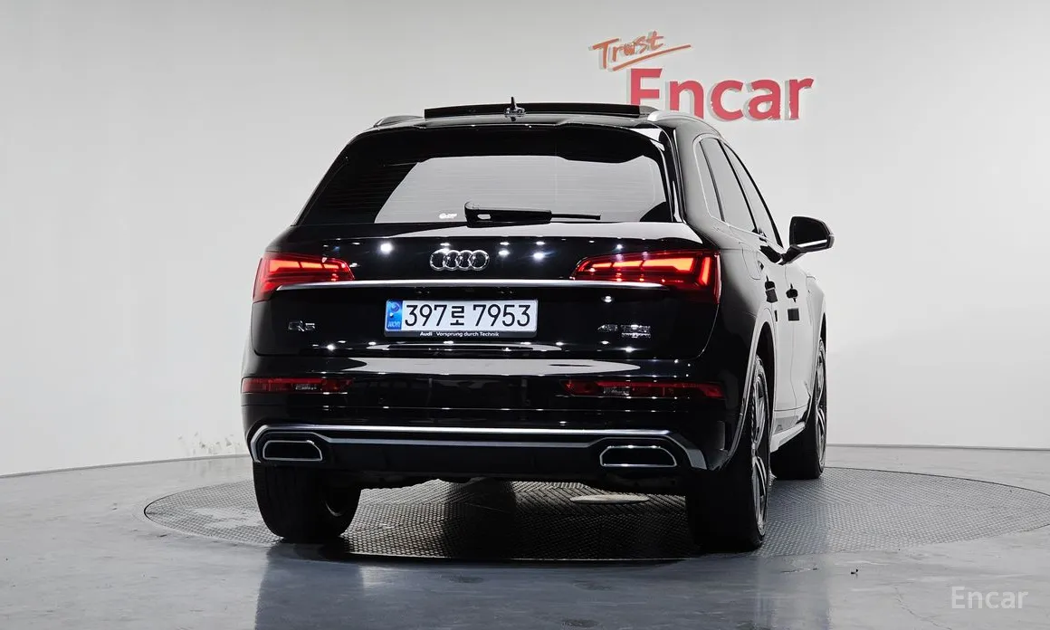 Фото 4 - Audi Q5