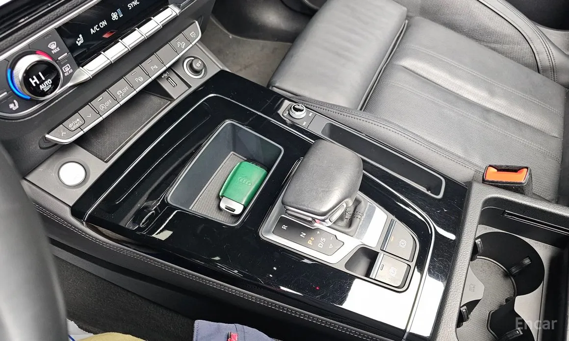 Фото 9 - Audi Q5