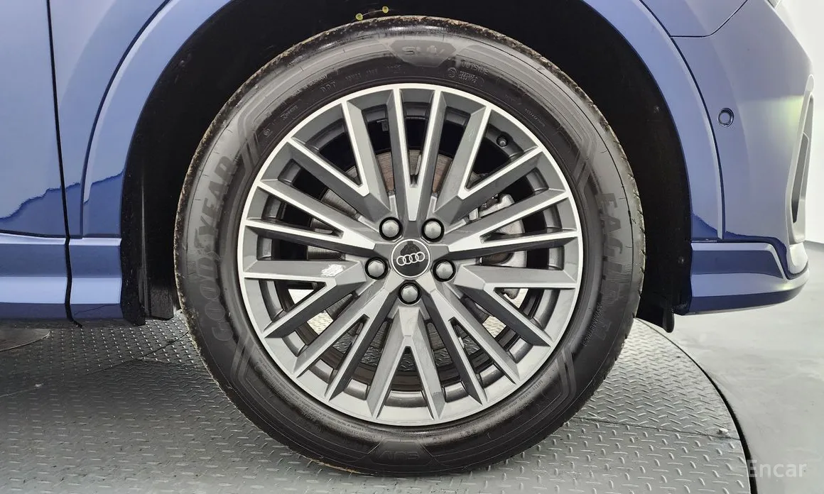 Фото 5 - Audi Q3