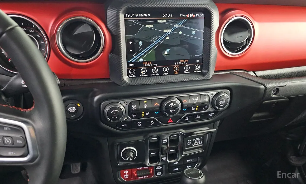 Фото 16 - Jeep Gladiator