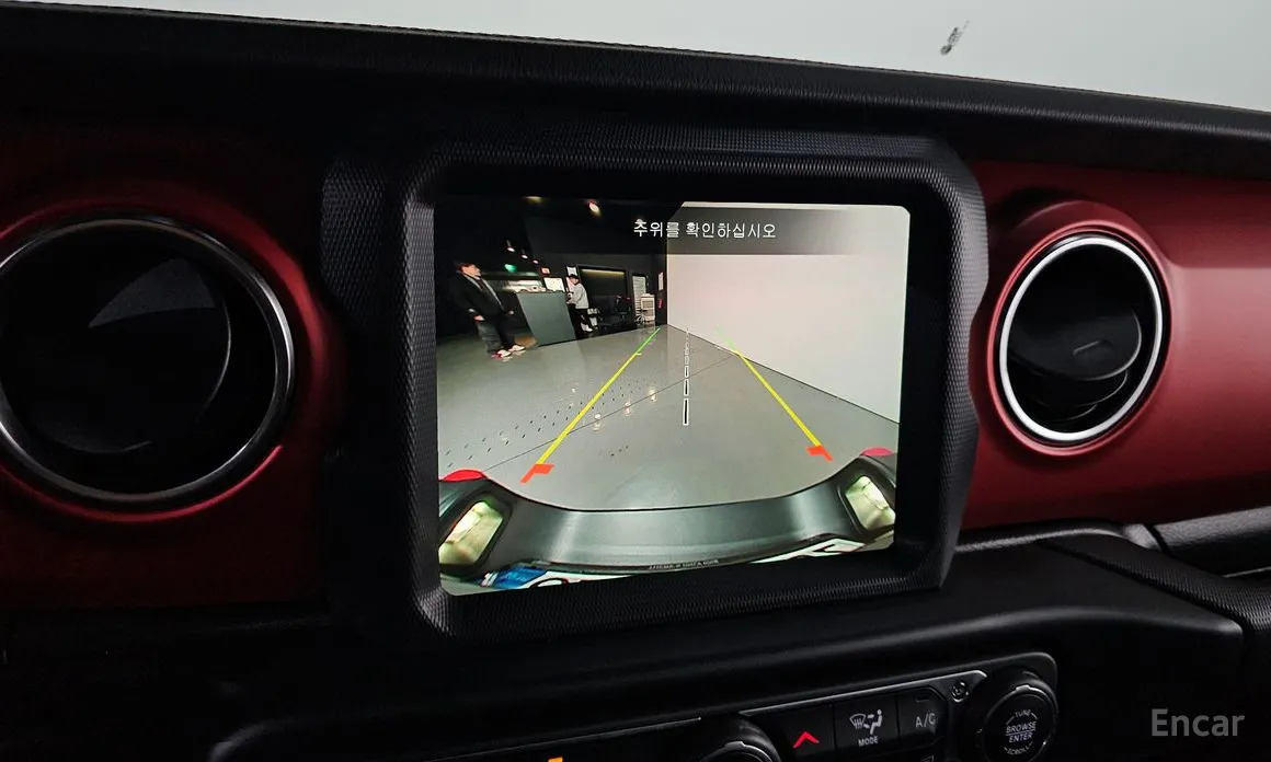 Фото 17 - Jeep Gladiator