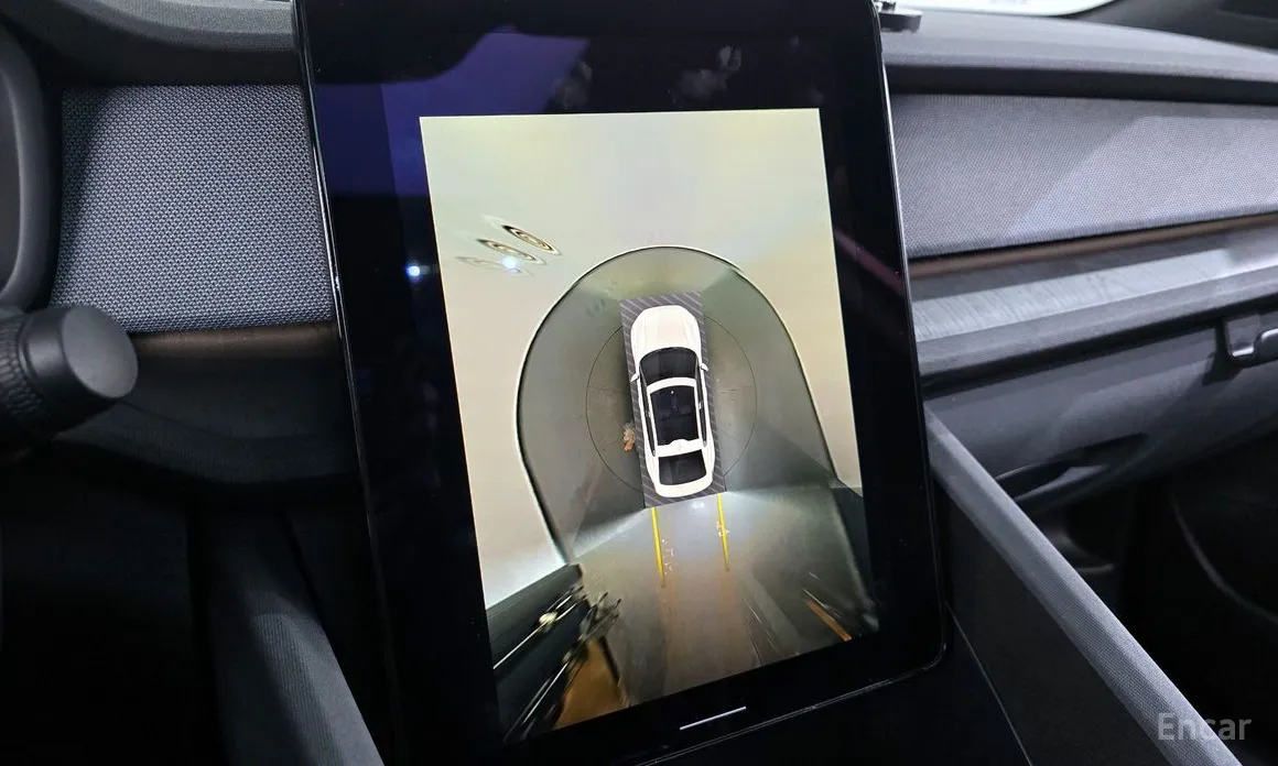 Фото 15 - Polestar 2