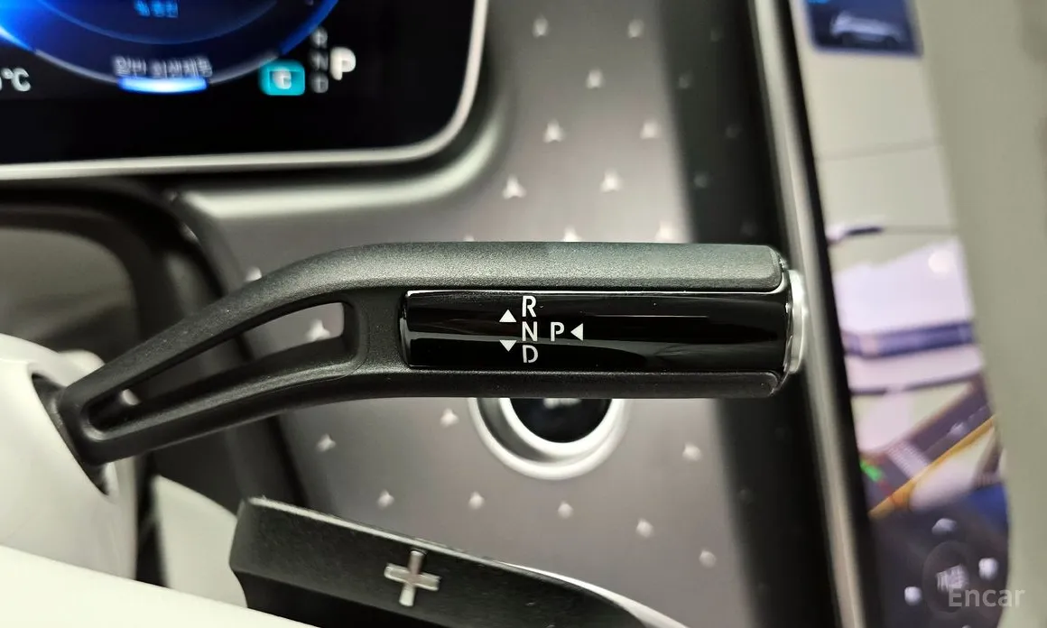 Фото 9 - Mercedes-Benz EQE