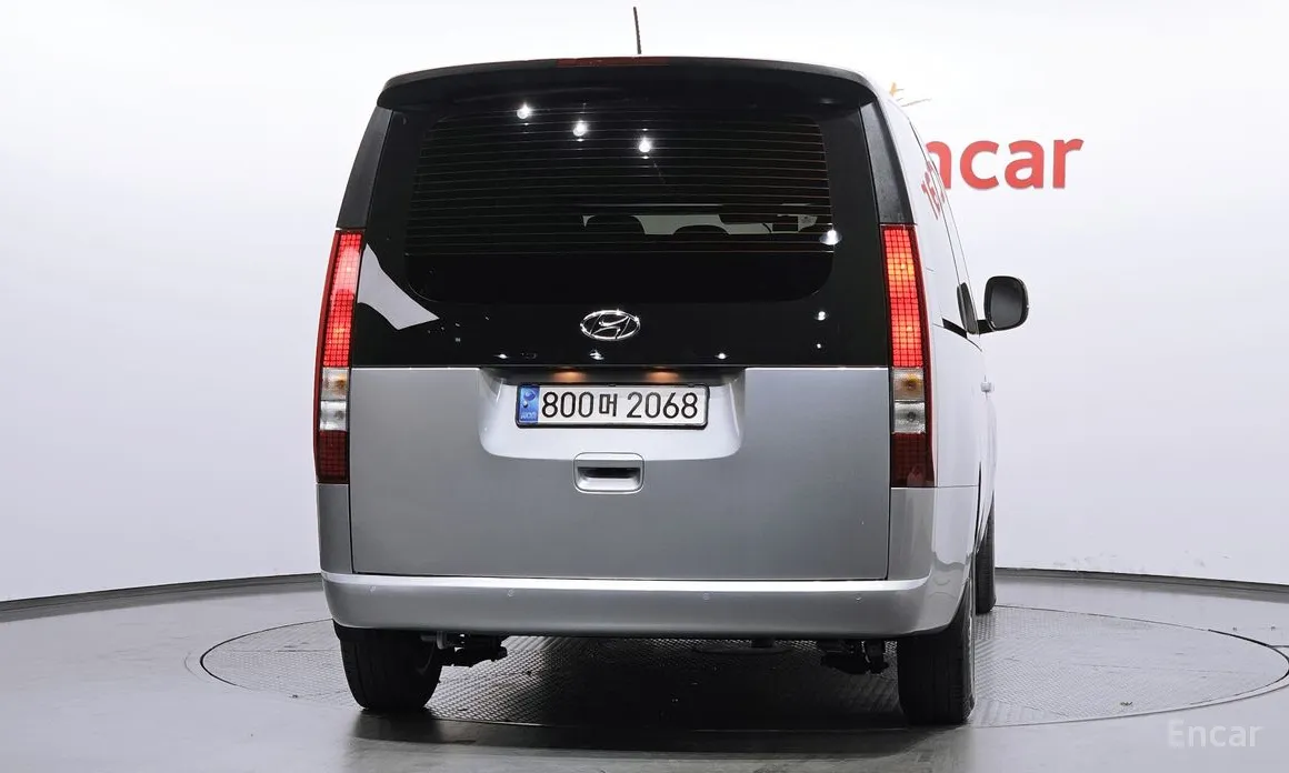 Фото 4 - Hyundai Staria