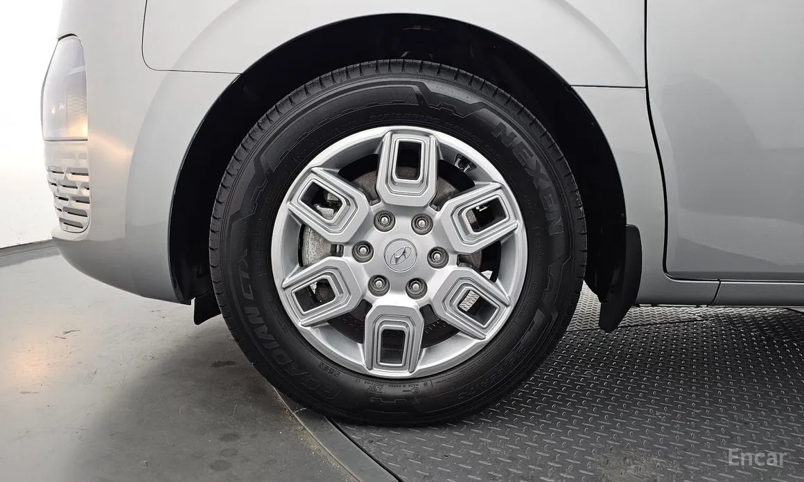 Фото 5 - Hyundai Staria