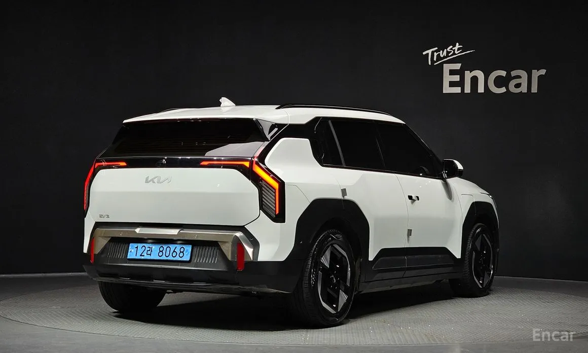 Фото 2 - Kia EV3