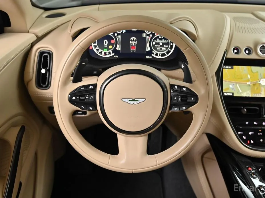 Фото 13 - Aston Martin DBX