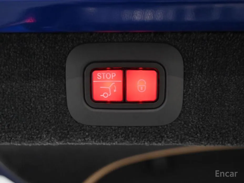 Фото 20 - Aston Martin DBX