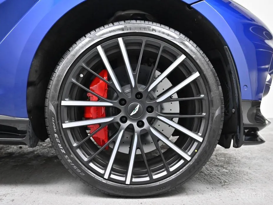 Фото 5 - Aston Martin DBX