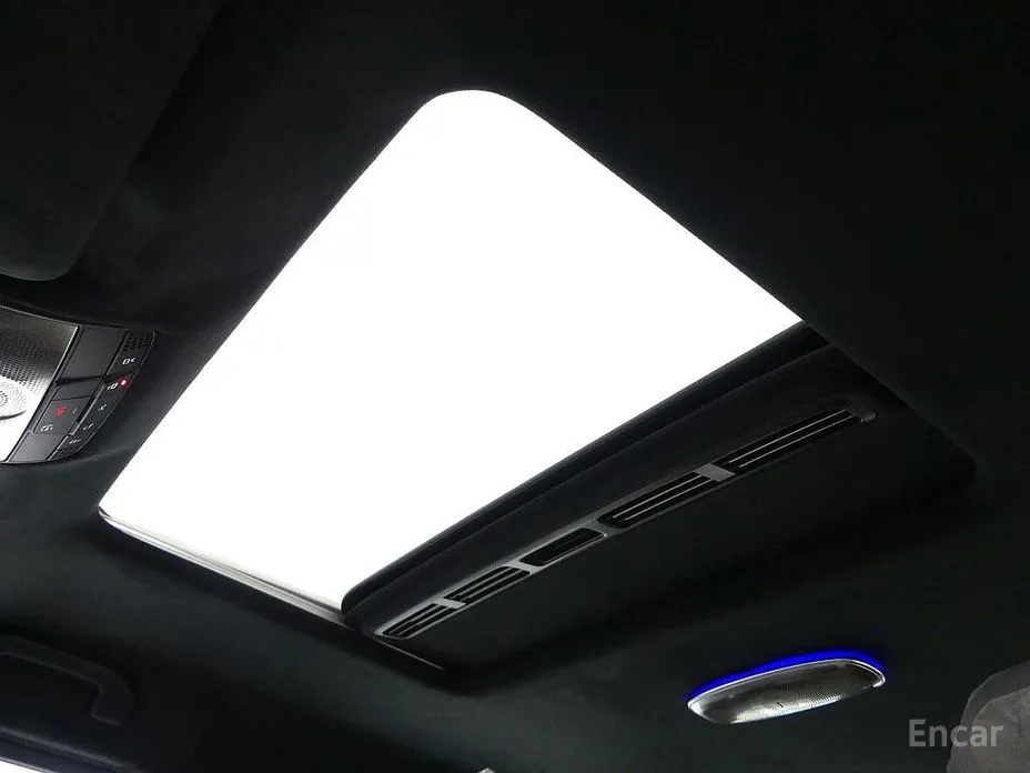 Фото 9 - Mercedes-Benz G-Class