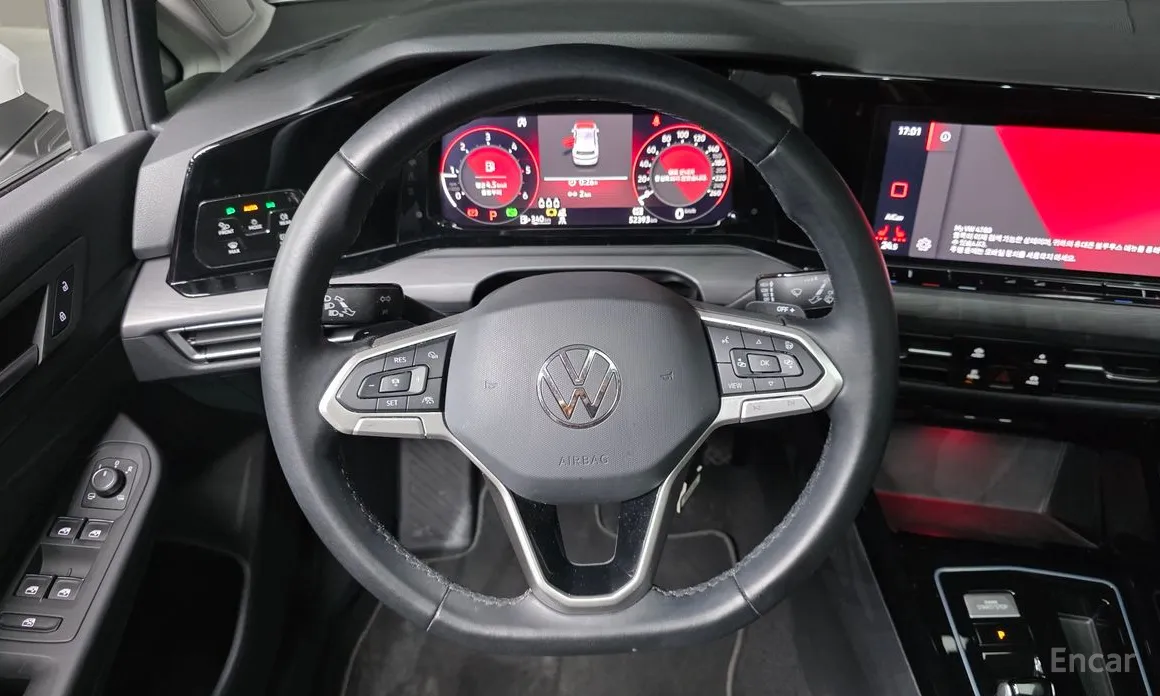 Фото 14 - Volkswagen Golf