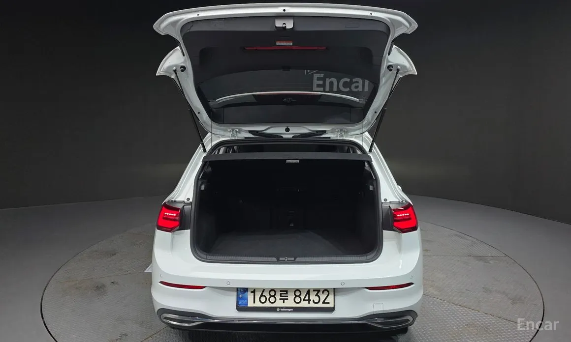 Фото 20 - Volkswagen Golf