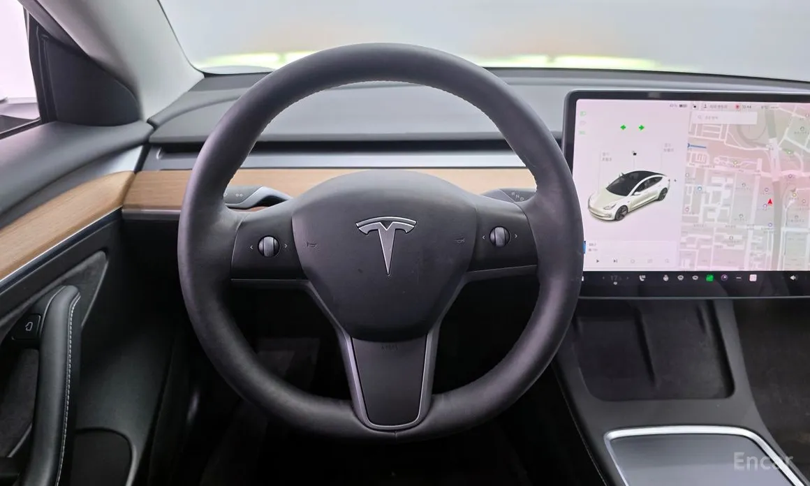 Фото 13 - Tesla Model 3