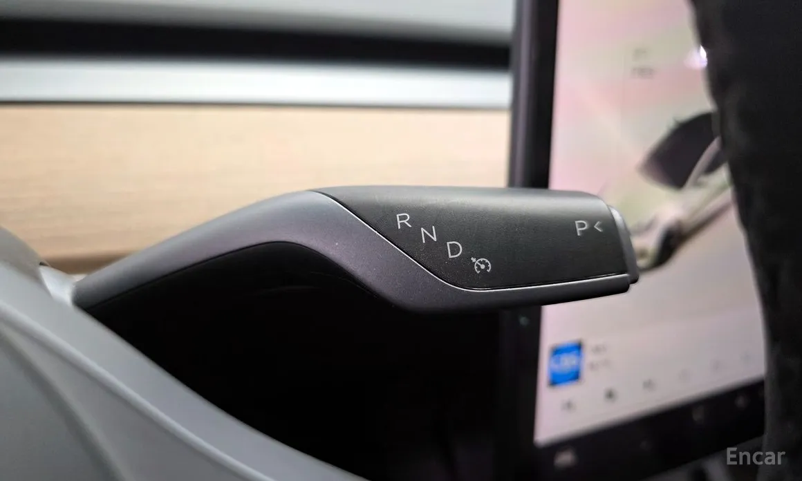 Фото 9 - Tesla Model 3