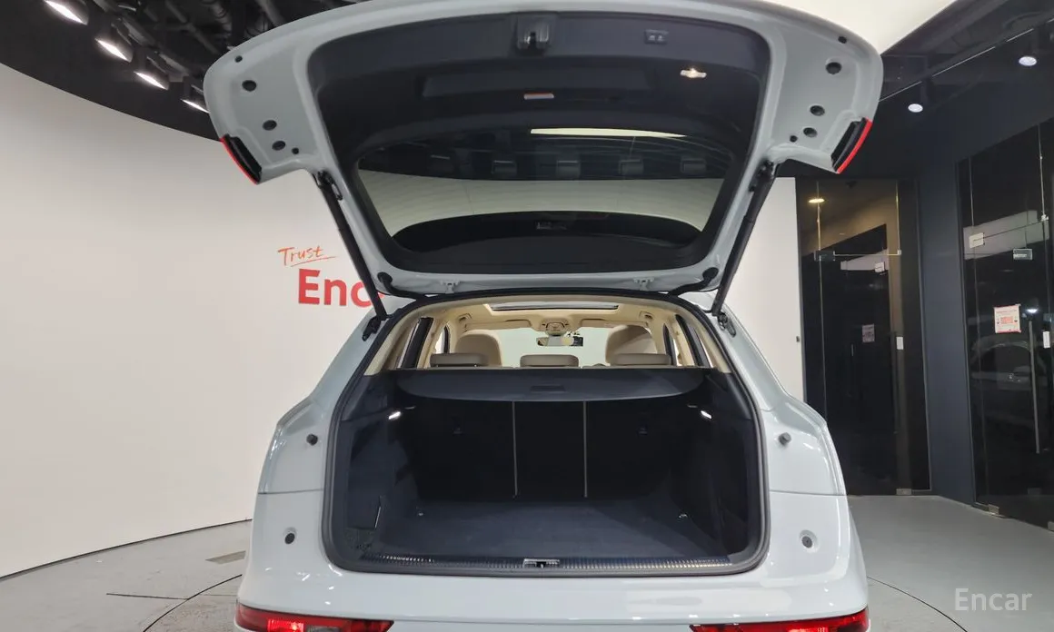 Фото 20 - Audi Q5