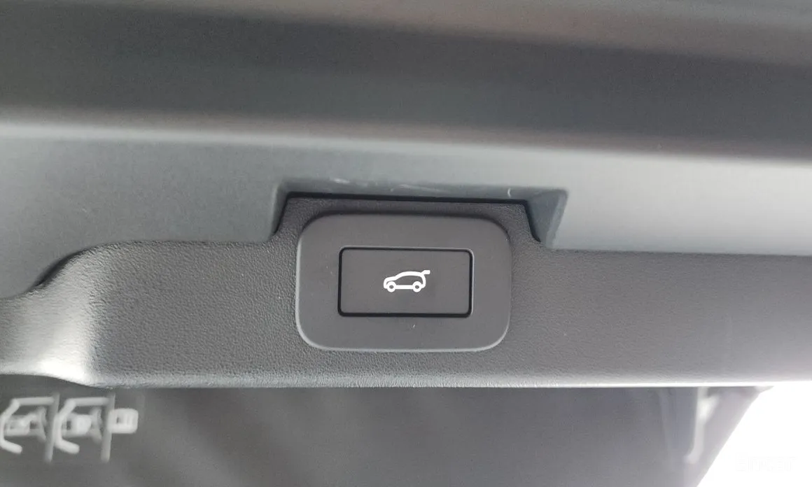 Фото 20 - Land Rover Discovery