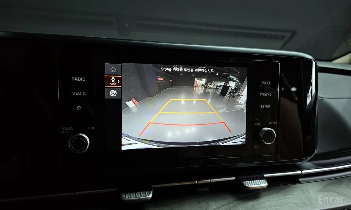 Фото 17 - Kia Carnival