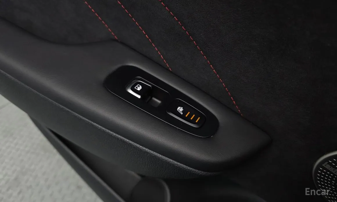 Photo 18 - Kia Stinger