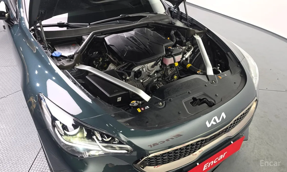 Photo 6 - Kia Stinger