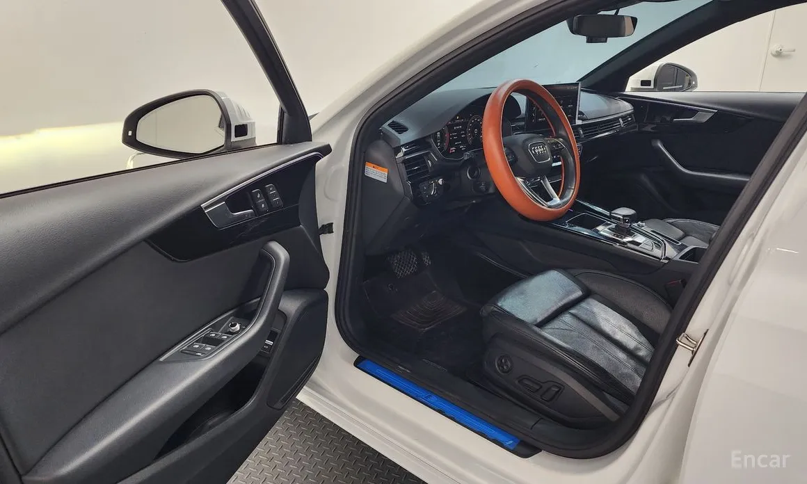 Фото 10 - Audi A4